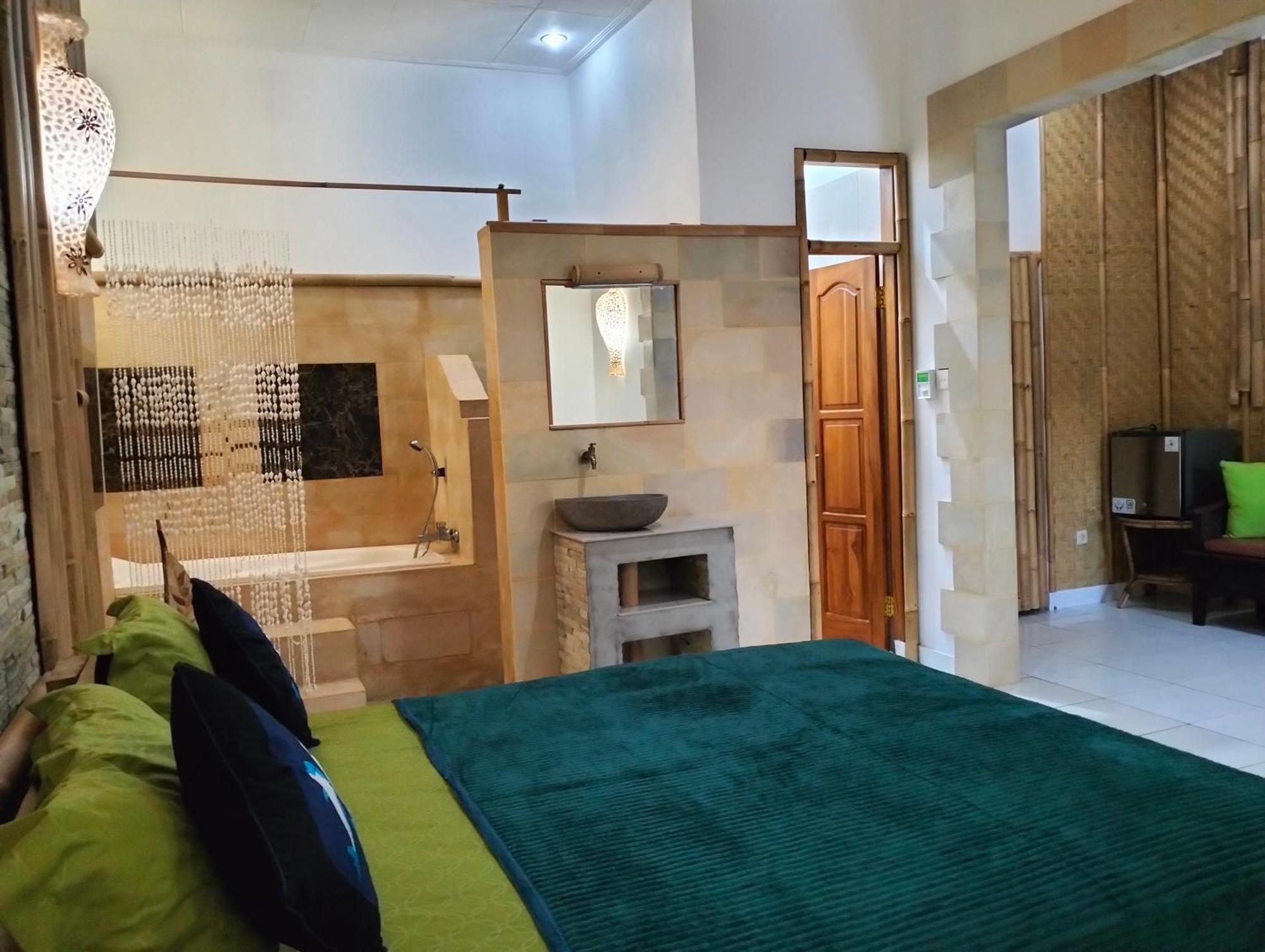 Kaia Lovina Guest House Junior Suite المظهر الخارجي الصورة